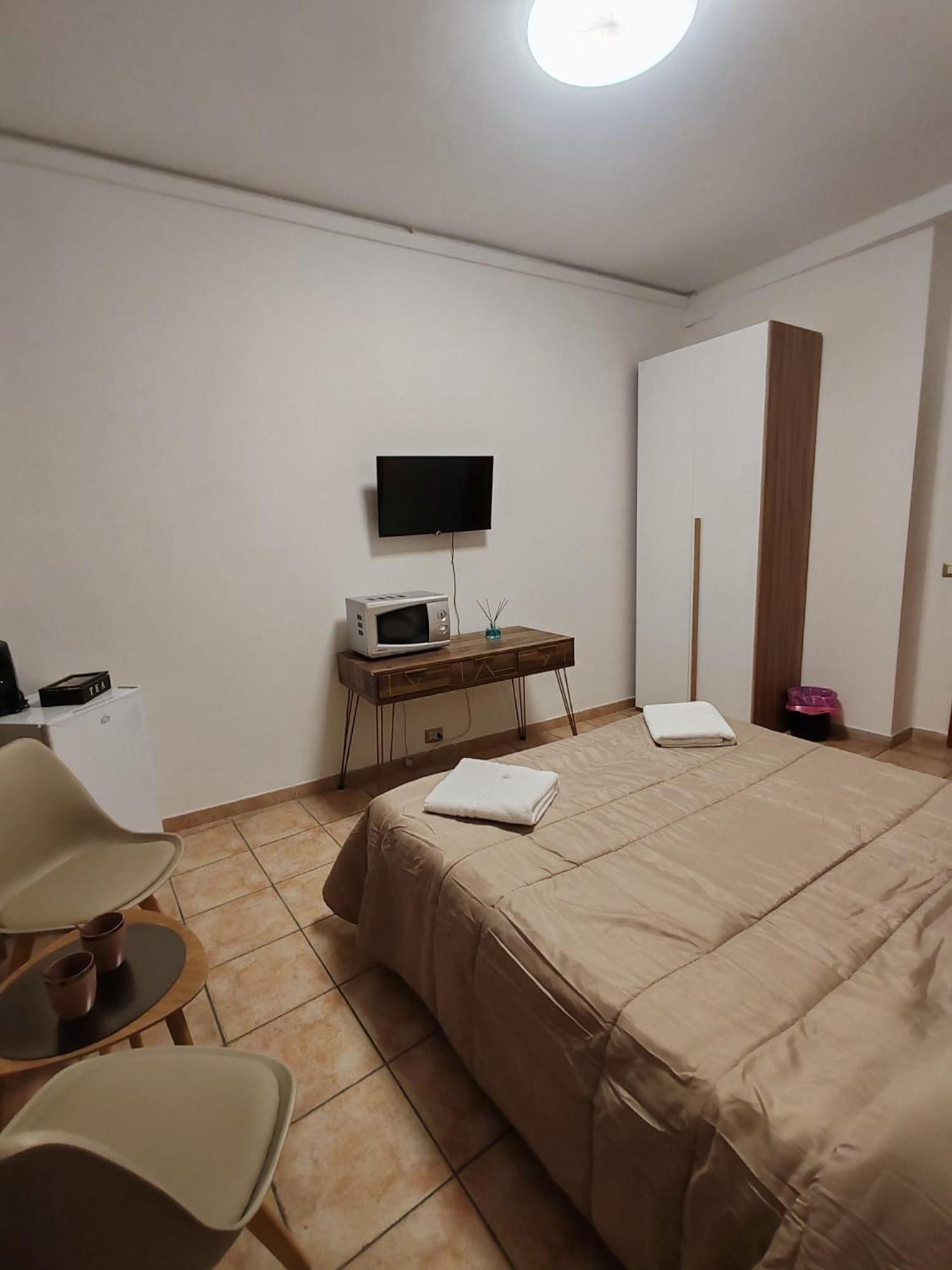B&B Piazza Ragusa Рим Экстерьер фото