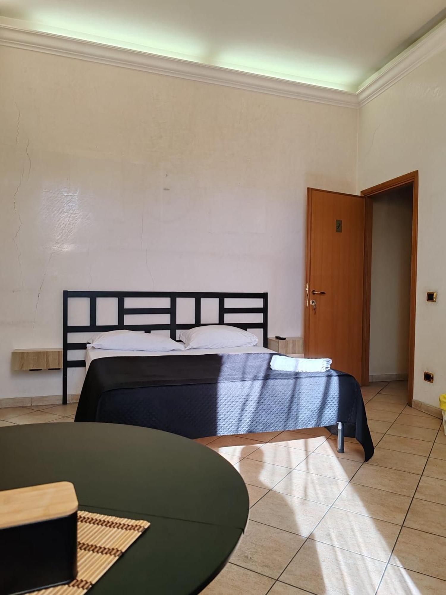 B&B Piazza Ragusa Рим Экстерьер фото